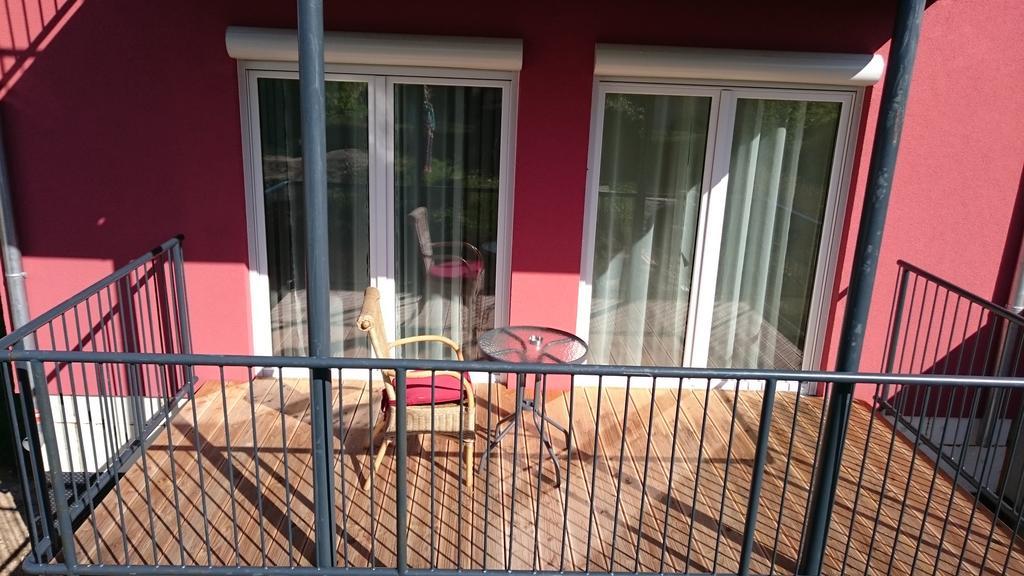 Appartement Casa Helvetia à Rheinhausen Extérieur photo